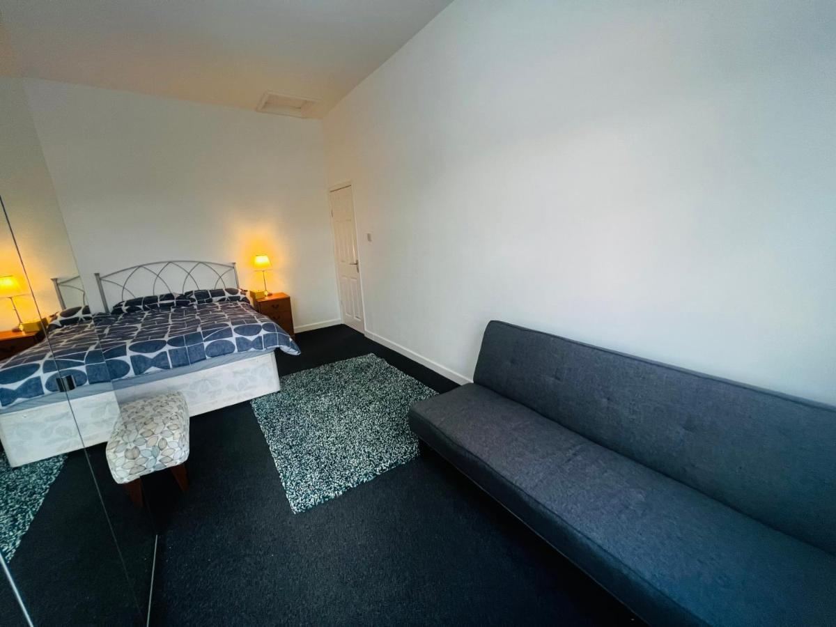 Liberty Inn Room With Sharing Toilet And Kitchen Liverpool Esterno foto