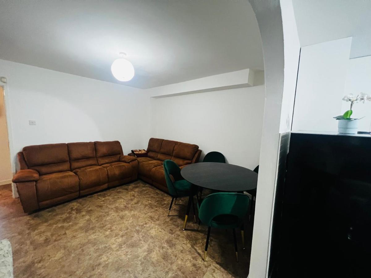 Liberty Inn Room With Sharing Toilet And Kitchen Liverpool Esterno foto